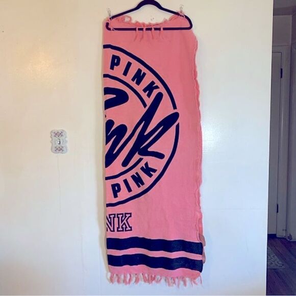 Pink by Victoria Secret Beach Blanket w/Fringes Pink Cotton NWOT Gorgeous - Picture 4 of 4
